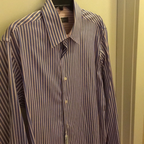 Salvatorre Ferragamo - Picture 3 of 5